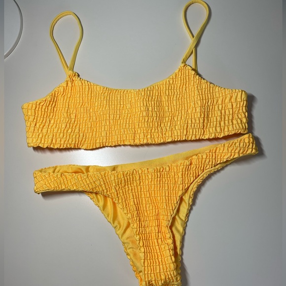 Bikini (medium)